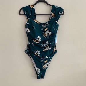 NWT Cupshe Floral one piece swimsuit